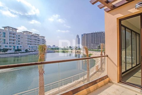 Снять в аренду таунхаус в Jumeirah Islands, Дубай: 4 спальни, 337м², № 23012 - фото 1