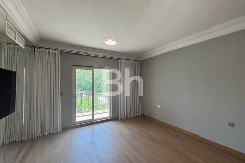 Villa in Dubai Sports City, Dubai 5 bedrooms, 883 sq.m. № 23016 - photo 12