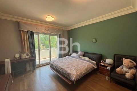 Villa in Dubai Sports City, Dubai 5 bedrooms, 883 sq.m. № 23016 - photo 13