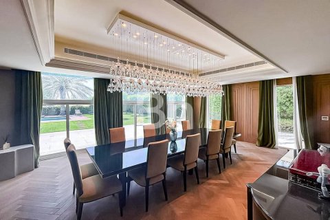 Villa in Dubai Sports City, Dubai 5 bedrooms, 883 sq.m. № 23016 - photo 5