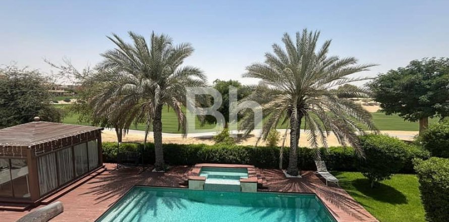 Villa in Dubai Sports City, Dubai 5 bedrooms, 883 sq.m. № 23016