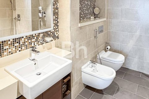Снять в аренду квартиру в Дубае: 2 спальни, 121м², № 21032 - фото 17