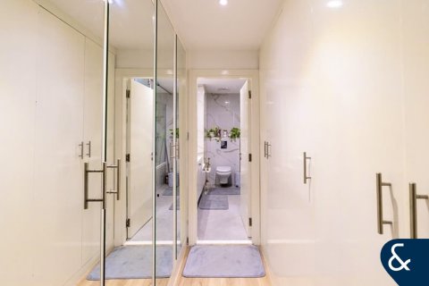 Apartment in Bahar, Jumeirah Beach Residence, Dubai 3 bedrooms, 202 sq.m. № 75329 - photo 13