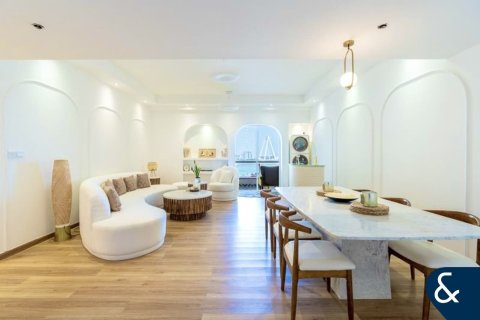 Apartment in Bahar, Jumeirah Beach Residence, Dubai 3 bedrooms, 202 sq.m. № 75329 - photo 3