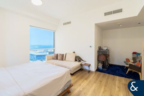 Apartment in Bahar, Jumeirah Beach Residence, Dubai 3 bedrooms, 202 sq.m. № 75329 - photo 11