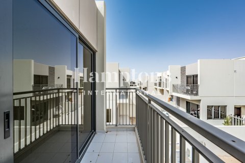Villa à Dubai, 3 chambres, 174.84344600 m², № 77404 - photo 14