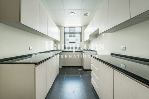 Villa à Dubai, 3 chambres, 174.84344600 m², № 77404 - photo 5