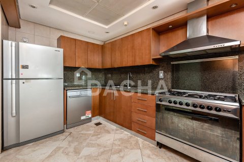 Apartamento en Al Fattan Marine Tower, Jumeirah Beach Residence, Dubai, 3 dormitorios, 190 m², № 105239 - foto 14