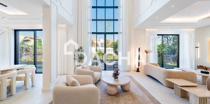 Villa en Jumeirah Islands, Dubai, 4 dormitorios, 550 m², № 105240