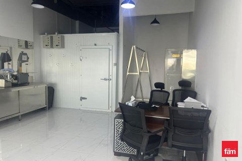 Shop in International City, Dubai 86.2 sq.m. № 71839 - photo 3