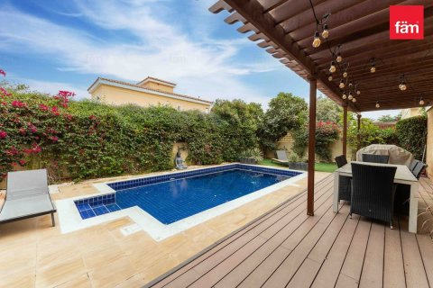 Villa in Dubai 5 bedrooms, 593.9 sq.m. № 83517 - photo 22