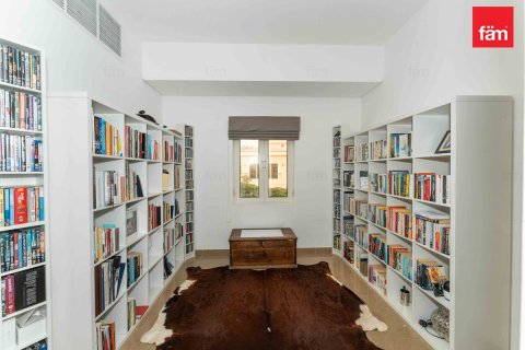 Villa in Dubai 5 bedrooms, 593.9 sq.m. № 83517 - photo 10