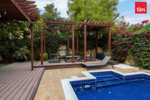 Villa in Dubai 5 bedrooms, 593.9 sq.m. № 83517 - photo 24