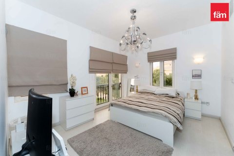 Villa in Dubai 5 bedrooms, 593.9 sq.m. № 83517 - photo 16