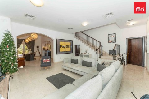 Villa in Dubai 5 bedrooms, 593.9 sq.m. № 83517 - photo 6
