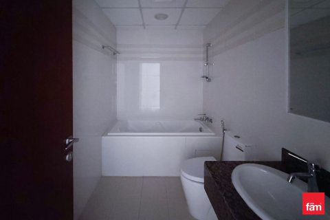 Снять в аренду квартиру в Дубае: 2 спальни, 120.6м², № 90241 - фото 10