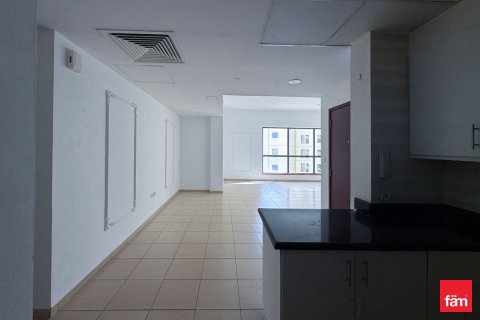 Снять в аренду квартиру в Дубае: 2 спальни, 120.6м², № 90241 - фото 2