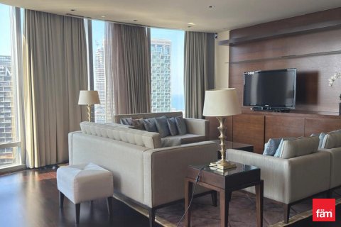 Квартира в Даунтаун Дубай (Даунтаун Бурдж Дубай), Дубай, 2 спальни, 165.2м², № 90245