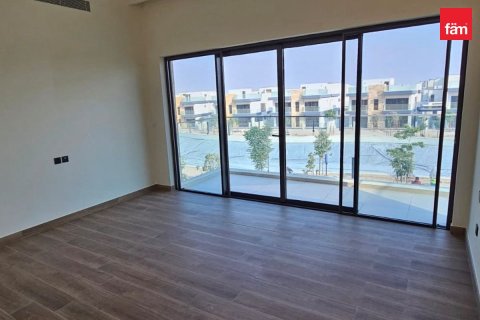 Villa à Dubai, 7 chambres, 439.9 m², № 118852 - photo 10