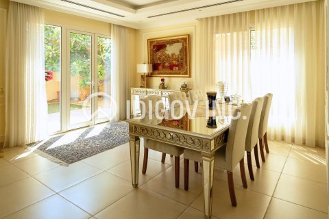 Villa à Al Barsha, Dubai, 3 chambres, 281 m², № 38234 - photo 10