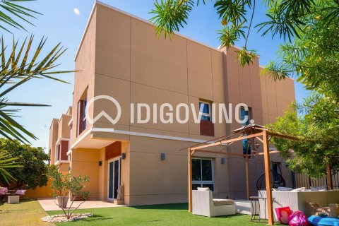 Villa à Al Barsha, Dubai, 3 chambres, 281 m², № 38234 - photo 3