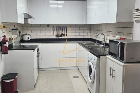 Купить квартиру в Джумейра Вилладж Серкл, Дубай: 2 спальни, 168м², № 70811 - фото 4