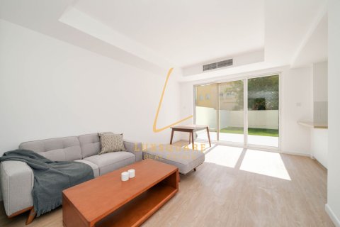 Снять в аренду виллу в The Springs, Дубай: 2 спальни, 186м², № 95838 - фото 3