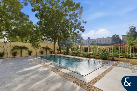 Villa in The Springs, Dubai 3 bedrooms, 210 sq.m. № 98689 - photo 3