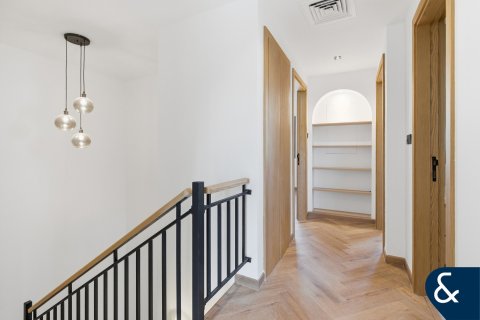 Villa in The Springs, Dubai 3 bedrooms, 210 sq.m. № 98689 - photo 18