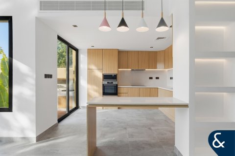 Villa in The Springs, Dubai 3 bedrooms, 210 sq.m. № 98689 - photo 11