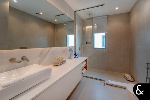 Купить виллу в Джумейра Гольф Эстейтс, Дубай: 5 спален, 641м², № 98695 - фото 23