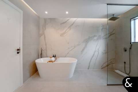 Купить виллу в Джумейра Гольф Эстейтс, Дубай: 5 спален, 641м², № 98695 - фото 24