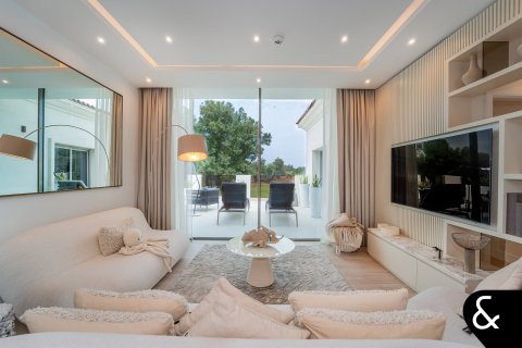 Купить виллу в Джумейра Гольф Эстейтс, Дубай: 5 спален, 641м², № 98695 - фото 13