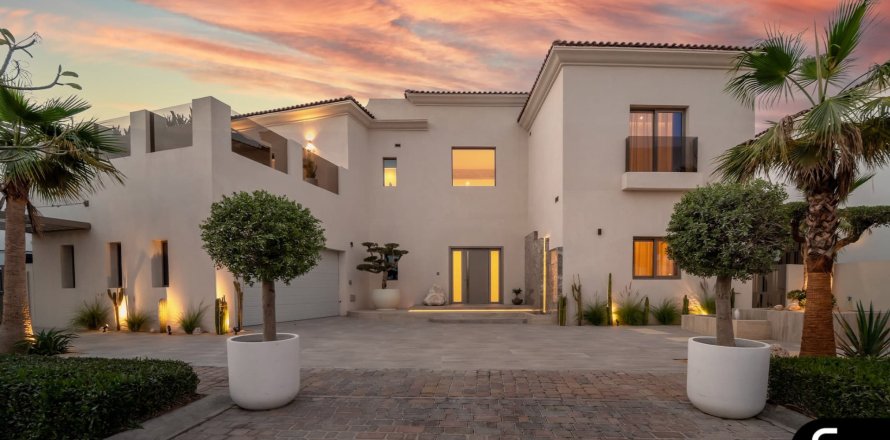 Вилла в Джумейра Гольф Эстейтс, Дубай, 5 спален, 641м², № 98695