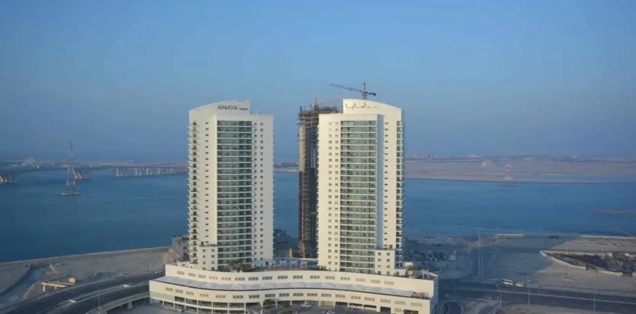 Квартира в Дубае, студия, 79м², № 113102