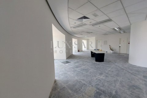 Снять в аренду офис в Sheikh Zayed Road, Дубай: 208.1м², № 37603 - фото 5
