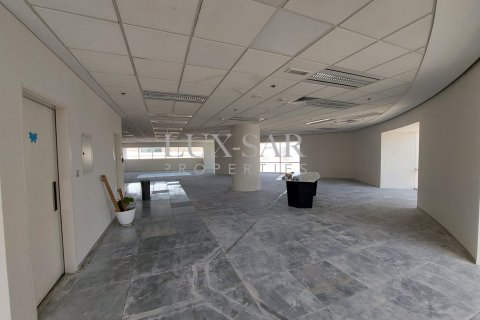 Снять в аренду офис в Sheikh Zayed Road, Дубай: 208.1м², № 37603 - фото 8