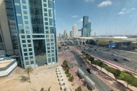 Снять в аренду офис в Sheikh Zayed Road, Дубай: 208.1м², № 37603 - фото 2