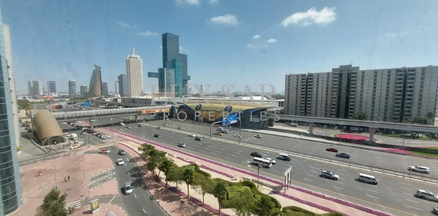 Офис в Sheikh Zayed Road, Дубай, 208.1м², № 37603