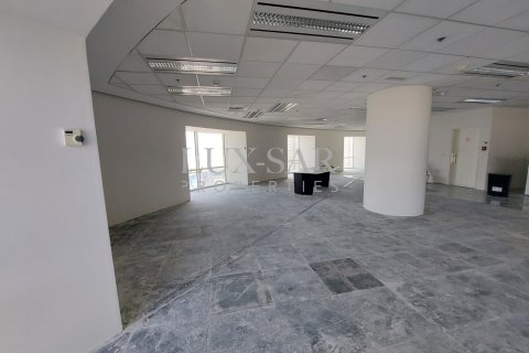Снять в аренду офис в Sheikh Zayed Road, Дубай: 208.1м², № 37603 - фото 9