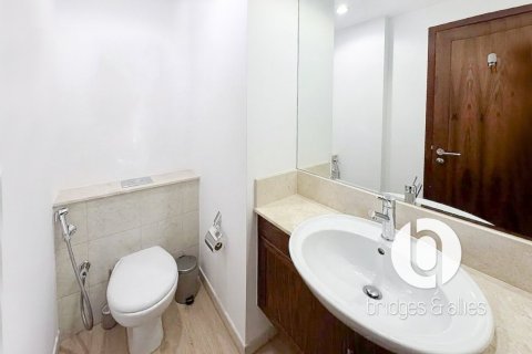 Apartamento en Downtown Dubai (Downtown Burj Dubai), Dubai, 1 dormitorio, 97 m², № 111528 - foto 2