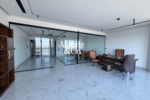 Офис в Бизнес-Бэе, Дубай, 80м², № 111532