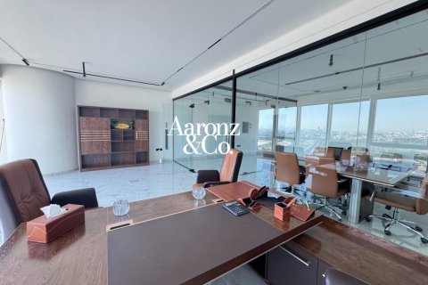 Снять в аренду офис в Бизнес-Бэе, Дубай: 80м², № 111532 - фото 10