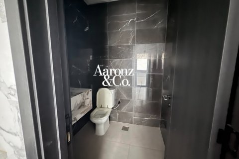 Снять в аренду офис в Бизнес-Бэе, Дубай: 80м², № 111532 - фото 2