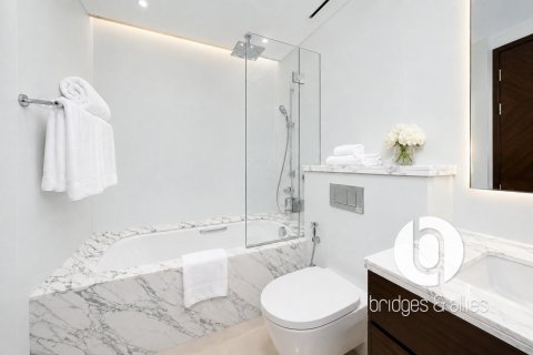 Apartamento en Downtown Dubai (Downtown Burj Dubai), Dubai, 3 dormitorios, 188 m², № 111529 - foto 3