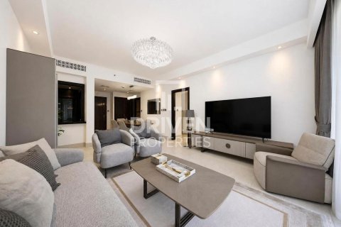 Apartment in Downtown Dubai (Downtown Burj Dubai), Dubai 2 bedrooms, 125.7 sq.m. № 130066 - photo 17