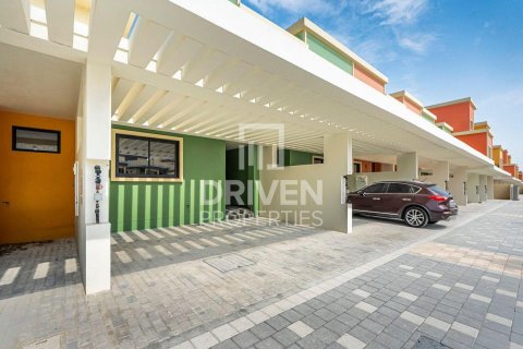 Maison de ville à Damac Lagoons, Dubai, 4 chambres, 145.49 m², № 130061
