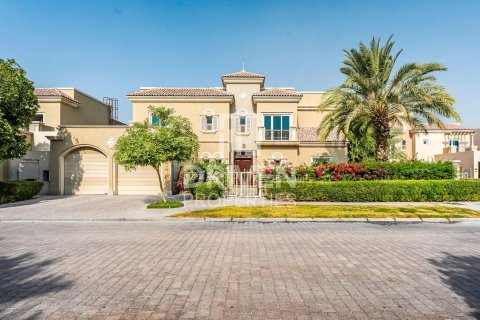 Villa à Victory Heights, Dubai Sports City, Dubai, 5 chambres, 541.9 m², № 130001