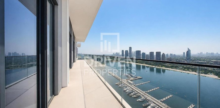 Penthouse in EMAAR Beachfront, Dubai Harbour, Dubai 4 bedrooms, 443.24 sq.m. № 138705