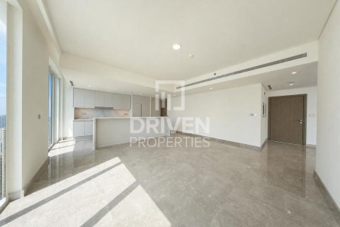 Penthouse in EMAAR Beachfront, Dubai Harbour, Dubai 4 bedrooms, 443.24 sq.m. № 138705 - photo 7